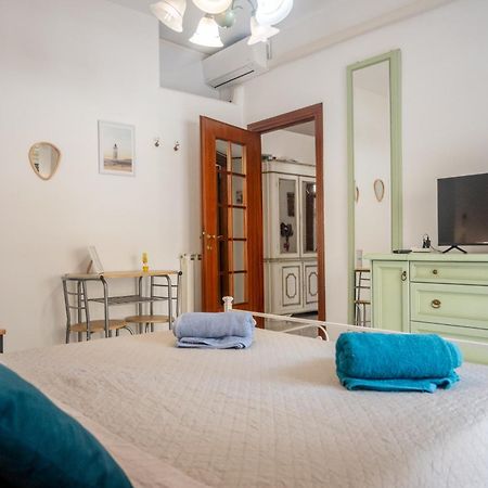 Cerroni'S Corner Apartment Rome Bagian luar foto