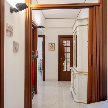 Cerroni'S Corner Apartment Rome Bagian luar foto