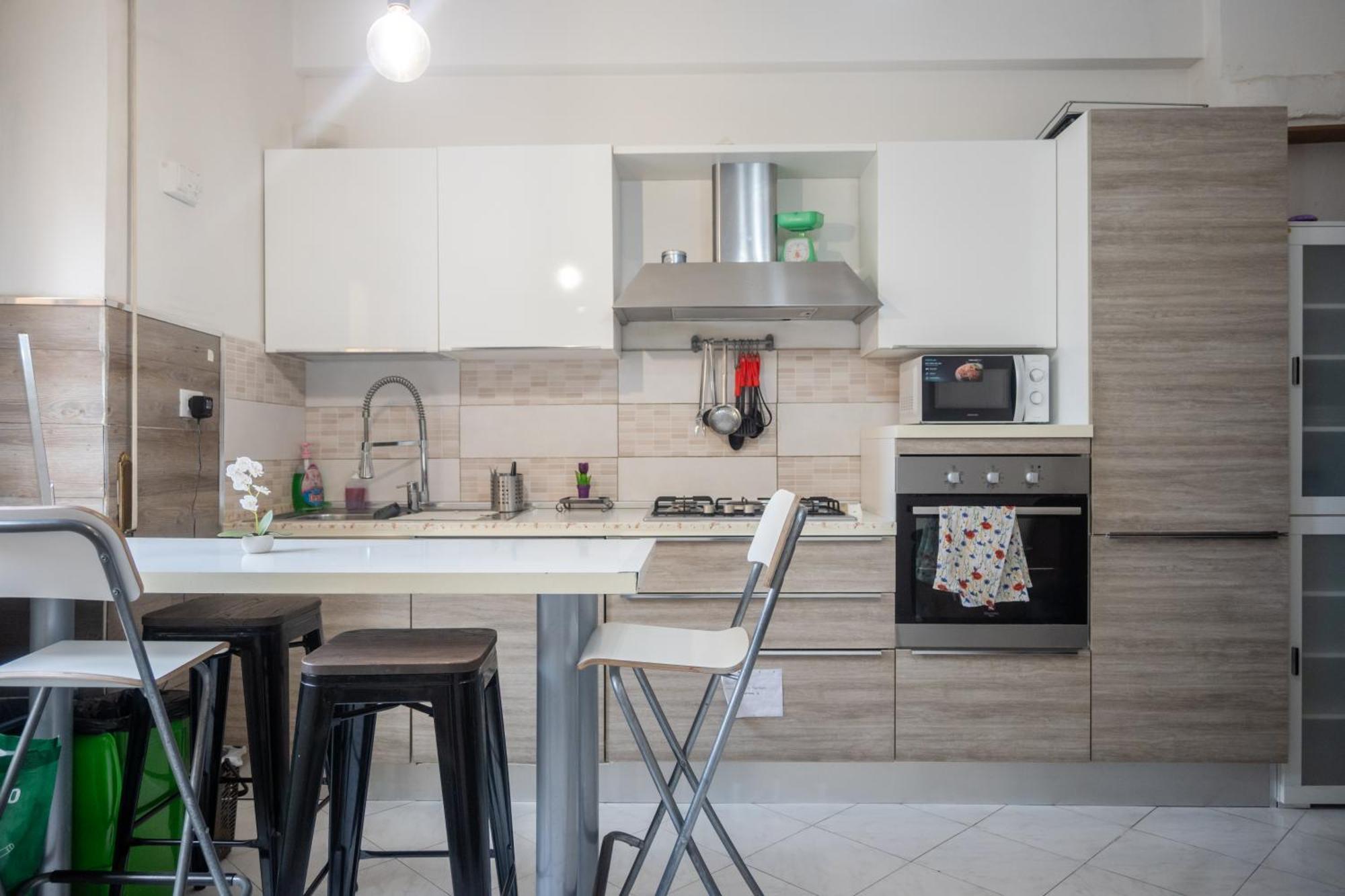 Cerroni'S Corner Apartment Rome Bagian luar foto