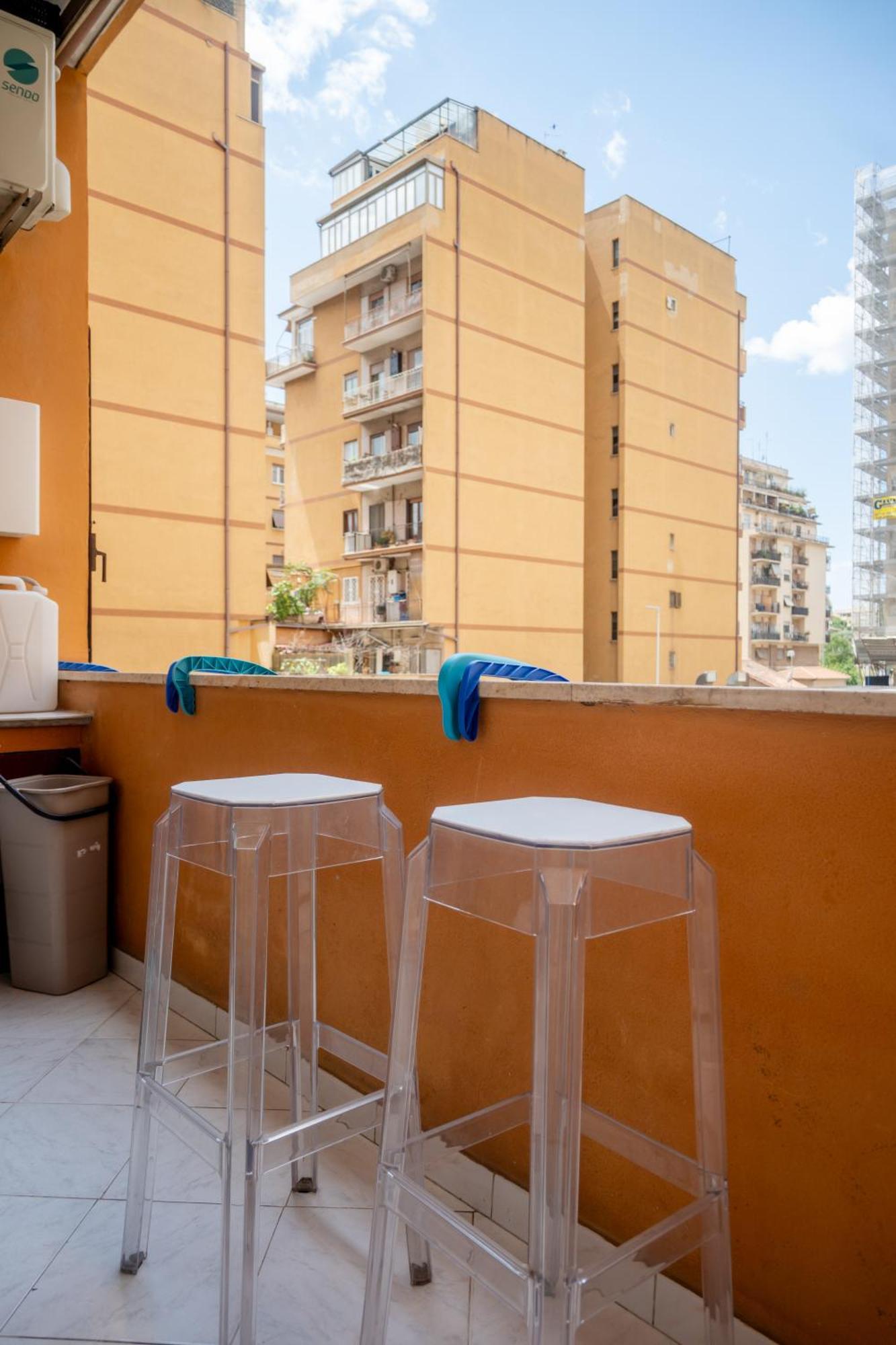 Cerroni'S Corner Apartment Rome Bagian luar foto