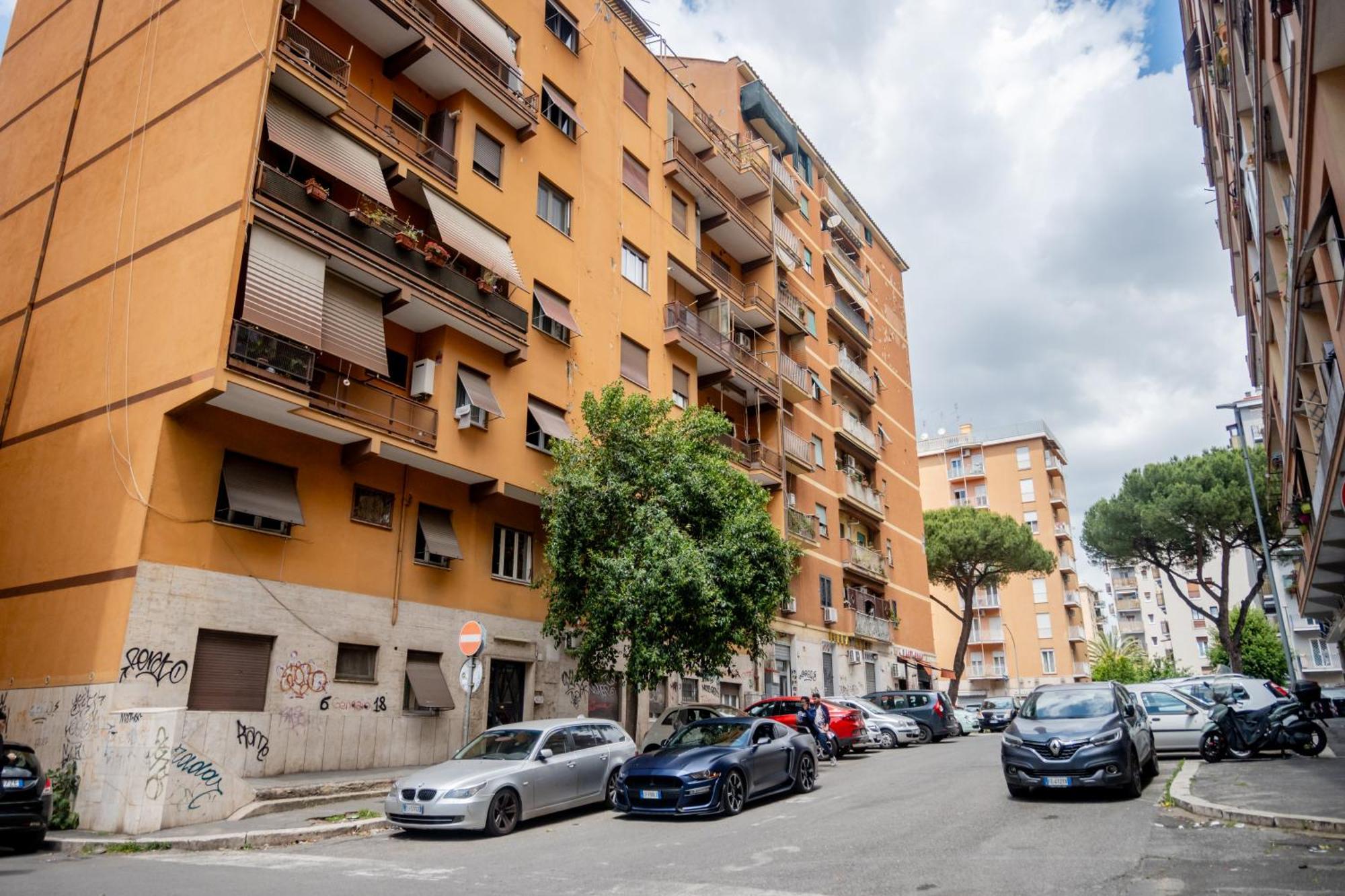 Cerroni'S Corner Apartment Rome Bagian luar foto