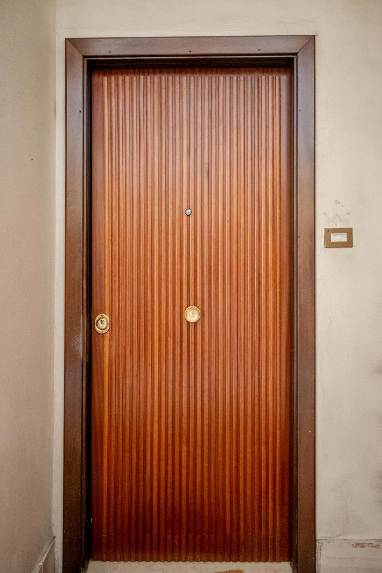 Cerroni'S Corner Apartment Rome Bagian luar foto
